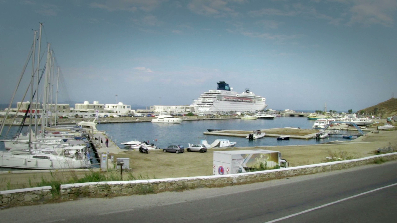Getting From Port to Chora by Bus