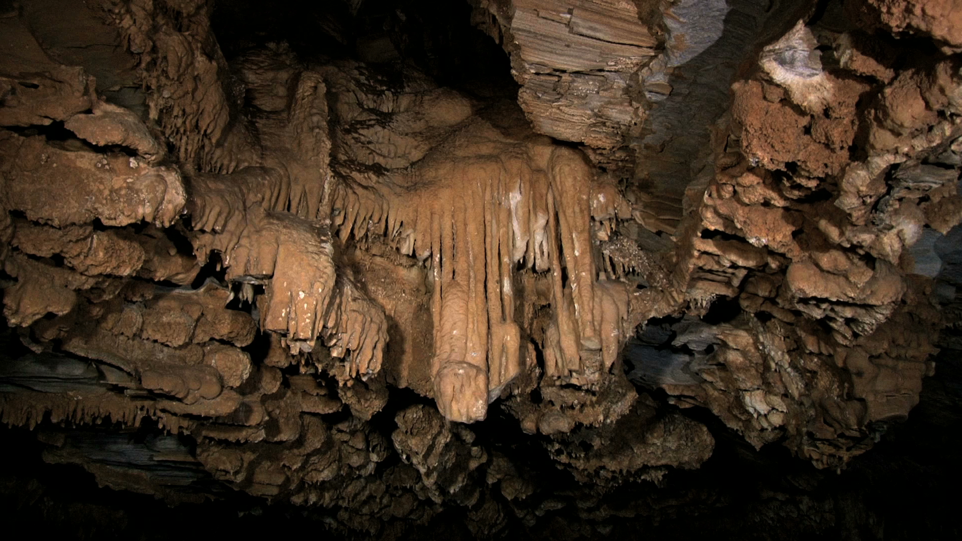 Foros Cave in Aladino